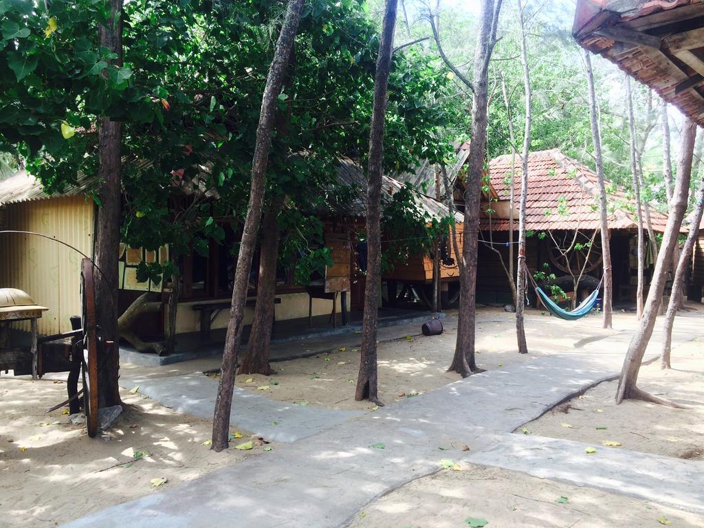 Beach Hut Arugam Bay Exterior photo