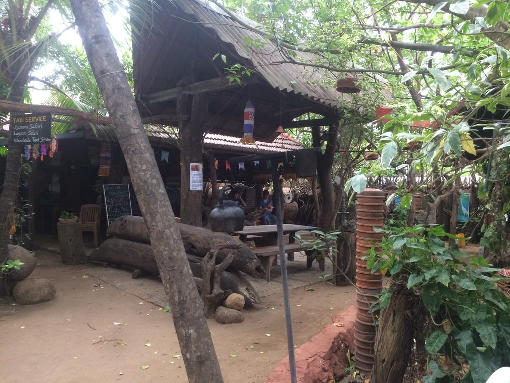 Beach Hut Arugam Bay Exterior photo