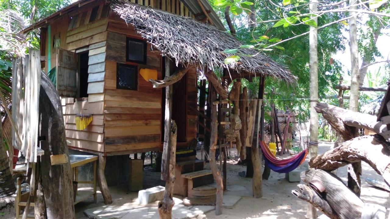 Beach Hut Arugam Bay Exterior photo